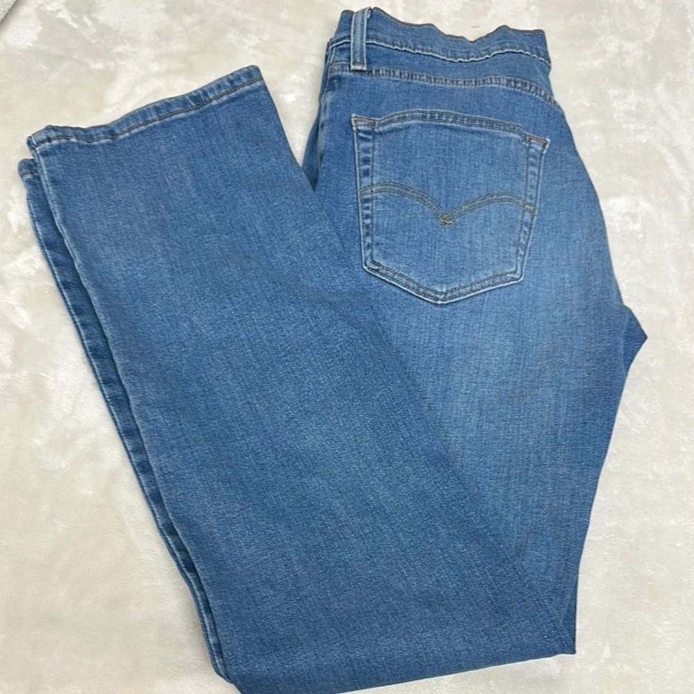 Levi's Blue Straight Jeans with Signature Design - Picture 8 of 8
